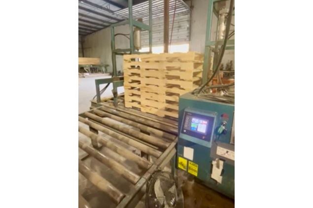 Rayco Mfg Pallet Nailer and Assembly System